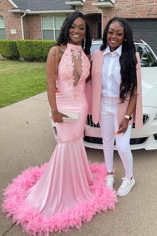 Lesbian Prom Outfit, Prom Ideas Black Couples, Prom Colors For Couples, Gay Prom Outfits, Lesbian Prom, Pink Outfits Black Women, Gay Prom, Queer Prom, Sequin Prom Dresses Mermaid