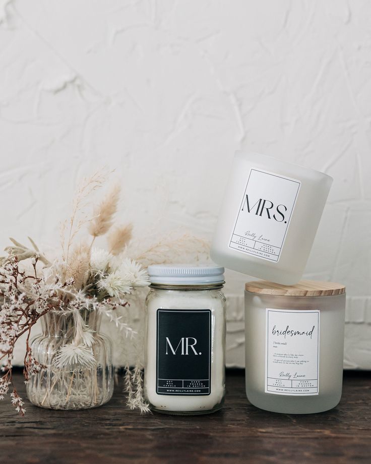 Introducing our "BRIDESMAID" label collection. Bridesmaid: -A woman who is like my sister, she's a friend in every way. -A special person who I am asking to stand next to me on my big day. Enjoy our handmade coconut and soy wax blend candles with essential oils or clean fragrance (phthalate-free) Choose your jar size (Frost jar or LG. Mason Jar) Choose your scent *Each candle is handmade to order. Please allow 3-5 days to process all candle orders. Candles With Essential Oils, Bridesmaid Candle, Apple Bottom Jeans, Candle Label, Clean Fragrance, Flowy Mini Dress, Apple Bottoms, Bodysuit Blouse, Baby Bottoms