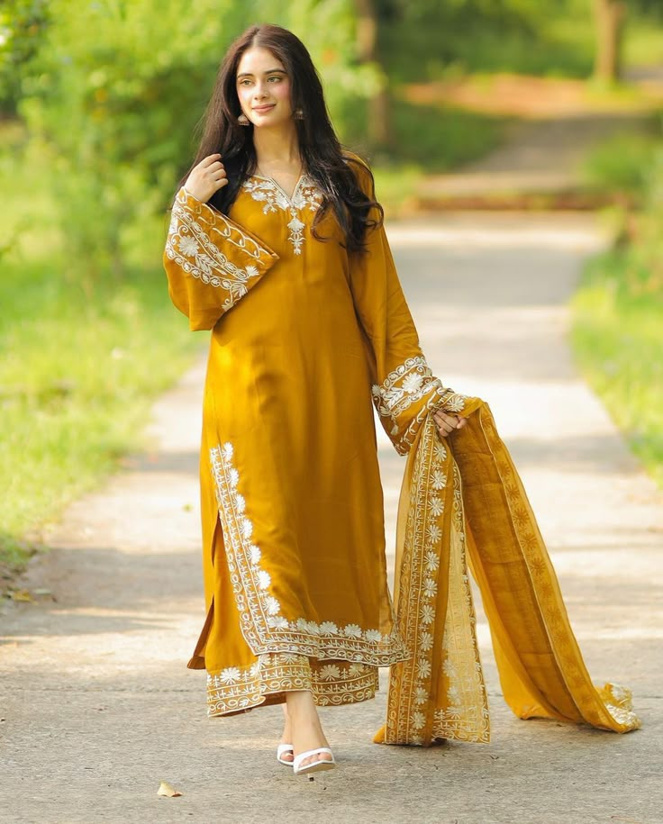 Haldi Dress, Haldi Outfits, Haldi Outfit, Tandoori Masala, Latest Dress Design, Pakistani Fancy Dresses, Pakistani Dresses Casual, Sharara Suit, Salwar Kamiz