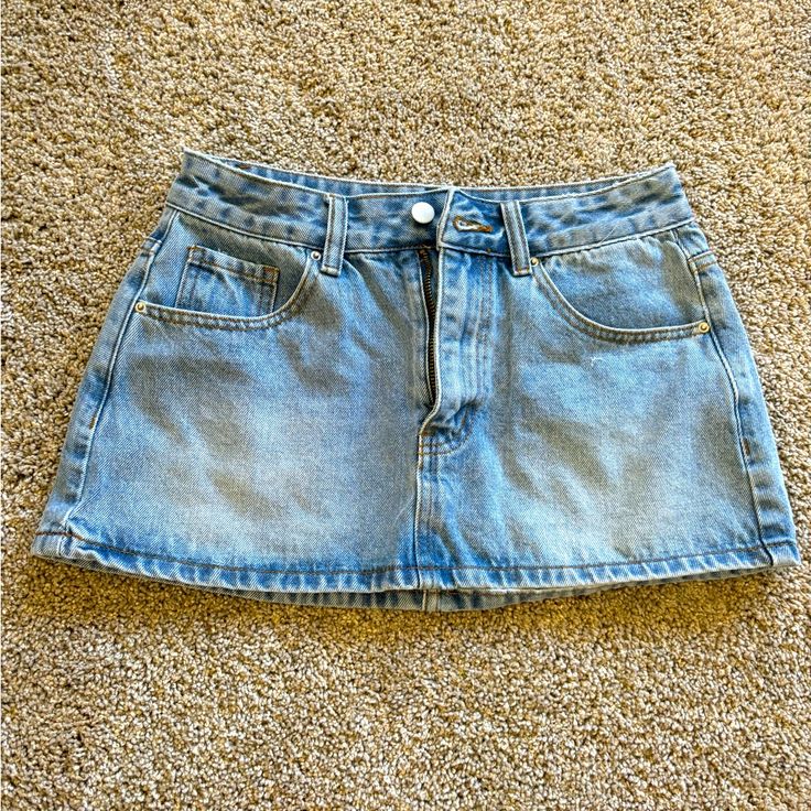 Size 4 (Small) Never Worn! Mid Rise Length Low Rise Jean Skirt, Mini Skirt Jeans, Mini Jeans Skirt, Billie Concert, Random Wishlist, Fall Thrift, Shein Skirts, Mini Jean Skirt, Skirt Aesthetic