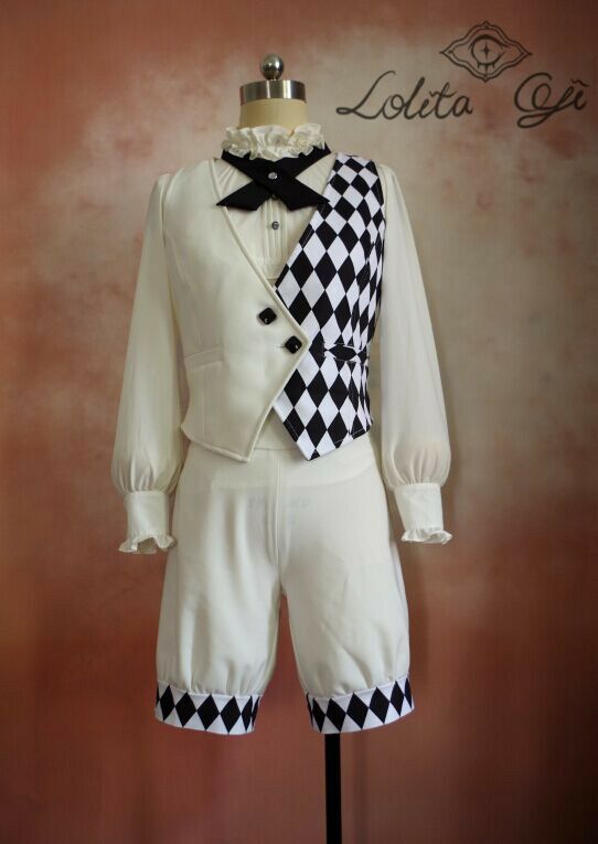 Circus Inspired Outfit Men, Male Circus Costume, Clowncore Black And White, Jestercore Fashion, Clown Outfit Male, Costume Joker, Gay Clothes, Jester Outfit, Ouji Fashion