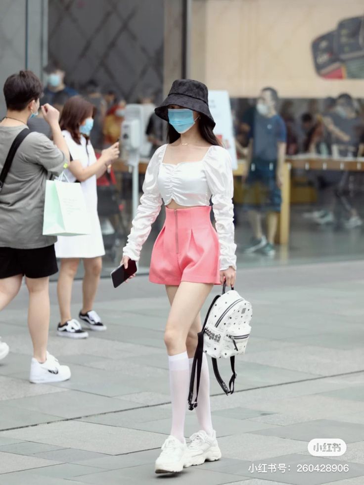 Chinese Street Wear, Outfit China, Chinese Street Fashion, Asian Streetwear, Chinese Fashion Street, Chengdu, Girls Fashion, All About Fashion, Summer Outfit