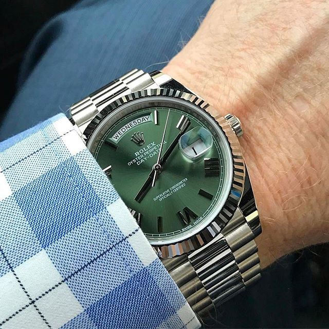 So beautiful..... Rolex Day Date in White Gold with Green Anniversary Face via #HauteCollector @thehighlander65 #hautetime #Rolex Dream Watches, Rolex Day Date, Men's Watches, Arm Candy, Cool Watches, So Beautiful, Rolex Watches, Luxury Watches, Omega Watch