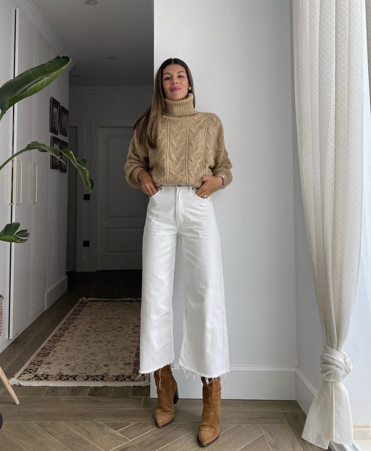 Outfit Botas, Weekend Mode, White Jeans Outfit, Skandinavian Fashion, Mode Casual, Mode Inspo, Looks Chic, Autumn Outfit, Hiking Outfit