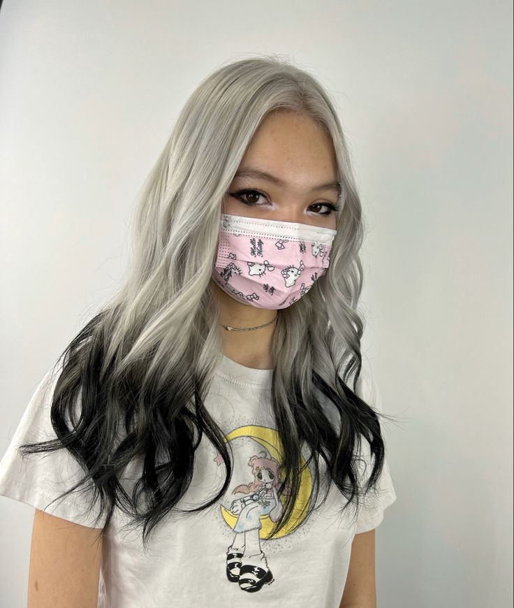 #blondehairstyles #ombre #balayage Black To White Balayage, Platinum Blonde With Black Tips, Platinum Hair With Black Tips, Black Grey Ombre Hair, Blonde To Black Ombre, White Hair With Black Tips, Ombre Gray Hair, Blonde Hair With Color, Black And Platinum Hair