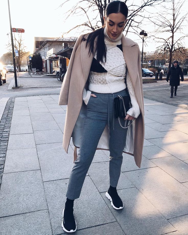 Balenciaga Outfit, Trainers Outfit, Sneakers Fashion Outfits, Sock Sneakers, Chill Outfits, Balenciaga Shoes, Autumn Style, Sporty Outfits, Outfit Goals