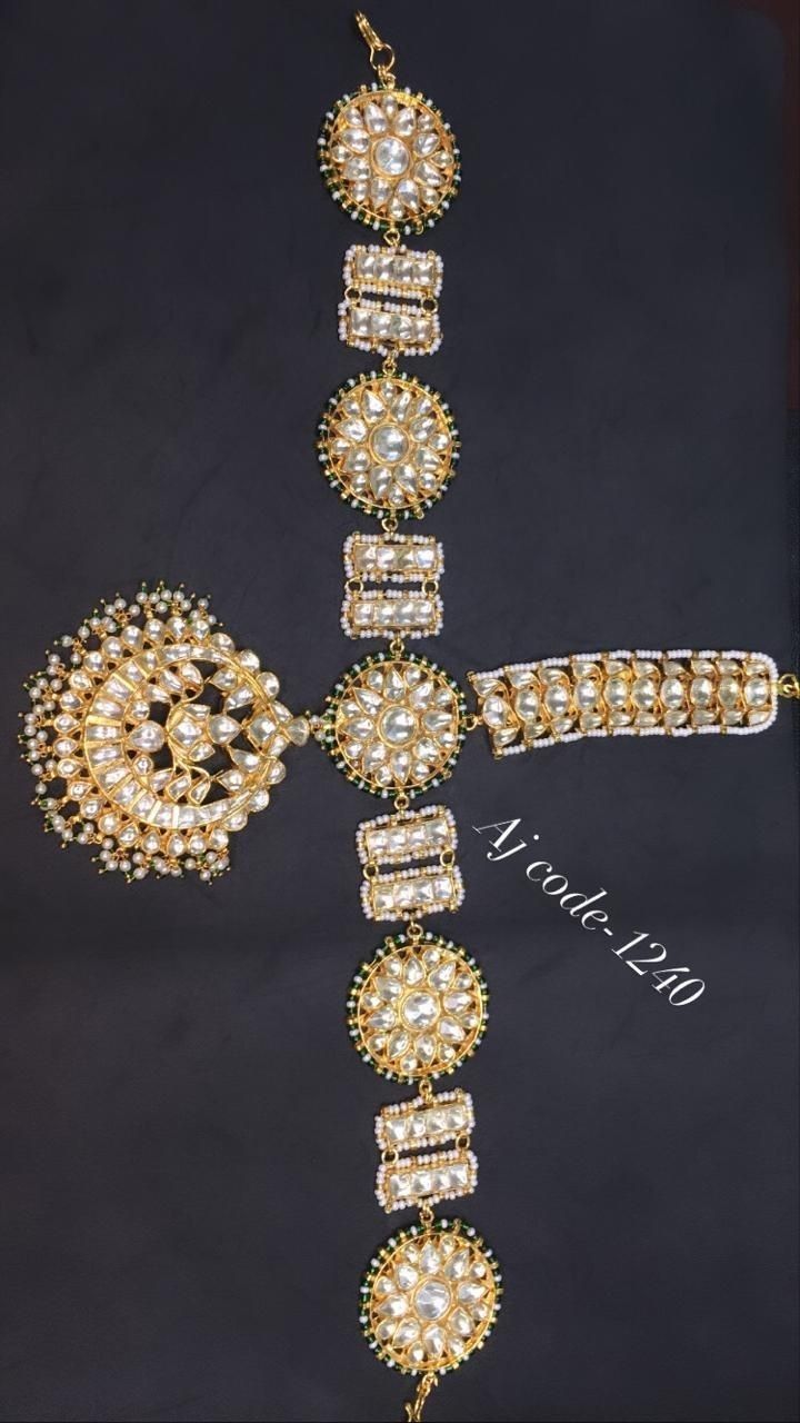 Bridal Mangtika Designs, Matapati Designs, Marwadi Jewellery Design, Trending Indian Jewellery, Bridal Matha Patti Designs, Rajputi Jewellery Matha Patti, Mangtika Designs, Mangtika Jewellery, Bridal Mangtika