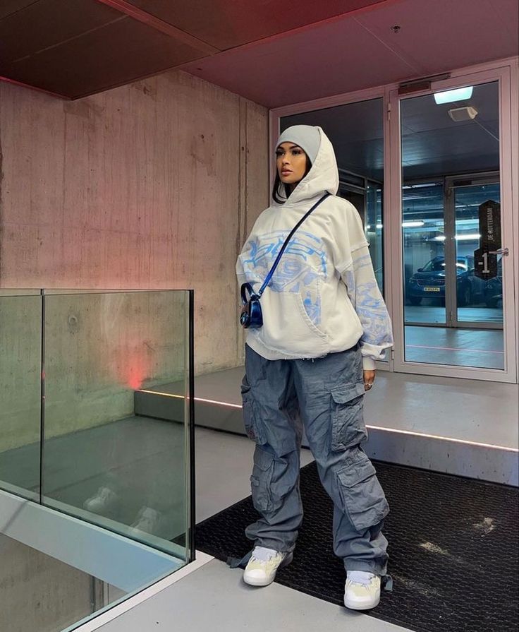 Streetwear Fashion Cold Weather, Cold Weather Streetwear, Baddie Winter Outfits Cold Casual, Female Drip Outfits, Modest Streetwear Fashion, Streetwear Fashion Winter, Look Hip Hop, Gothic Casual, Aesthetic Fairycore