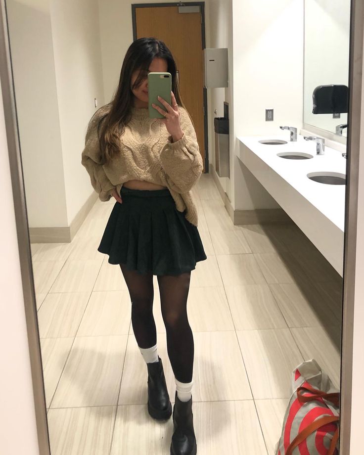 Boots And Socks Outfit Winter, Short Skirt Autumn Outfit, Scrunched Socks Outfits, Leggings And Skirt Outfit, Skirt Stocking Outfit, Skirt And Uggs Outfits, White Knee Socks Outfit, Knee High Socks Outfit Aesthetic, Pleated Skirt Fall Outfit