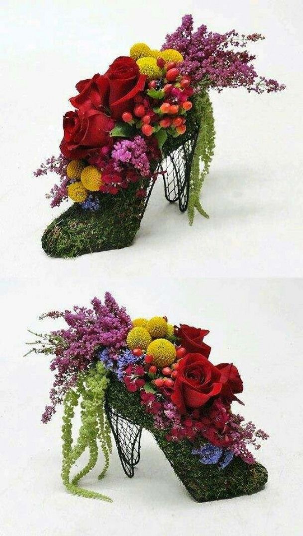 two pictures of flowers in the shape of shoes