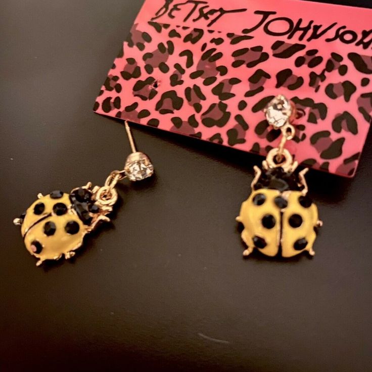 Betsey Johnson Yellow Black Enamel Rhinestone Insect Bug Beetle Earrings New With Tags Betsey Johnson Necklace, Betsey Johnson Earrings, Spider Earrings, Mermaid Earrings, Owl Earrings, Butterfly Earrings Stud, Betsey Johnson Jewelry, Purple Rhinestone, Bow Earrings