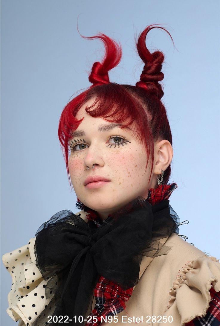 Hairstyles With Horns, Devil Horn Hairstyle, Hair Horns Hairstyles, Horned Hairstyle, Horn Hairstyle, Demon Hair, Model With Red Hair, Devil Horn Hair, Outfit Accessories Ideas