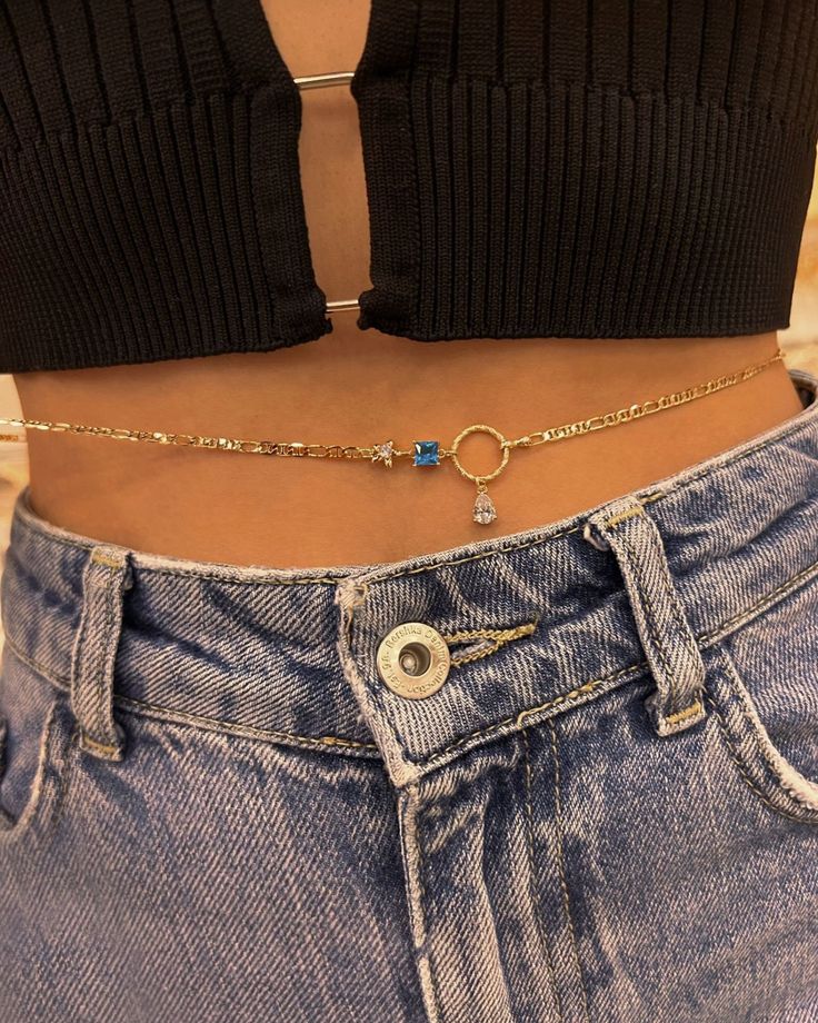 Belly Bracelets, Gold Waist Chain, Chain Outfit, Chains Aesthetic, Chain Necklace Diy, Rich Aesthetic, Thigh Chain, Waist Jewelry, Upcycle Clothes Diy