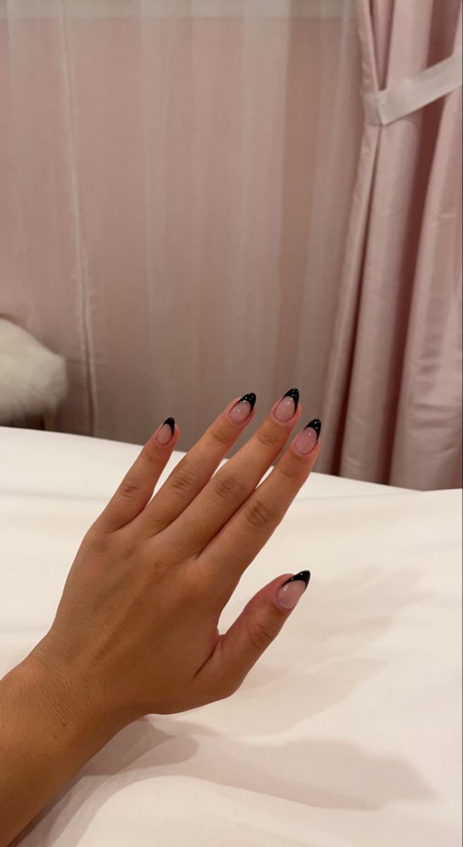 Nails To Match With Black Dress, Nails For A Black Prom Dress, Black French Tip Nails Almond Short, Nails Almond Black French, Medium Almond Nail Ideas, Edmonton Outfits, October Nails 2023, Black Almond French Nails, Nails To Match Black Dress