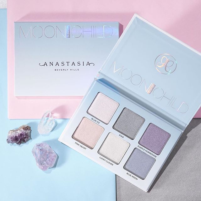 Moonchild  #GlowKit  #anastasiabeverlyhills #moonchildglowkit Anastasia Beverly Hills Moonchild, Makeup Favs, Glow Kit, Makeup Obsession, Sweet Food, Makeup Goals, Makeup Palette, Moon Child, Love Makeup