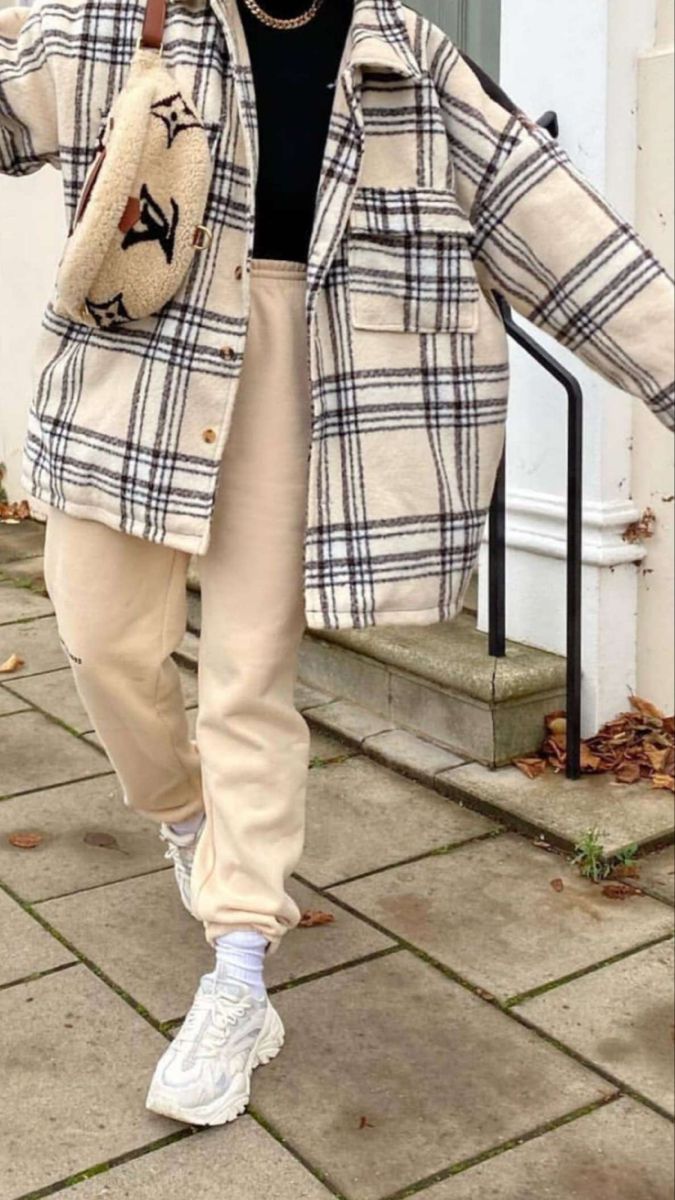 Shaket Jacket Outfit, Flannel Jacket Outfit, Plaid Jacket Outfit, Khakis Outfit, Fall Outfits 2022, Flannel Coat, Fall Streetwear, Aesthetic Fall, Fall Winter Wardrobe