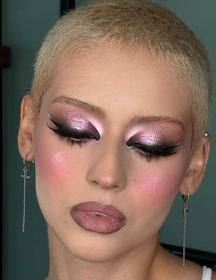 Makeup Looks Dramatic Creative, Elaborate Makeup Looks, Baddie Pink Makeup, Drag Makeup On Women, Drag Inspo Makeup, 1999 Makeup Trends, Makeup With Face Gems, Pink Avant Garde Makeup, Japanese Inspired Makeup