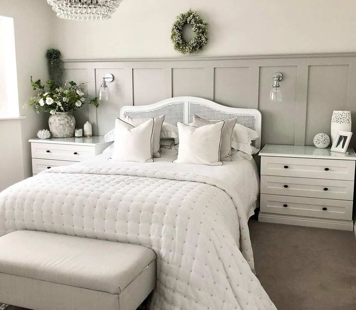 Grey and White Bedroom Ideas Bedroom Renovation, Bedroom Panel, Redecorate Bedroom, Room Makeover Bedroom, Remodel Bedroom, Master Bedrooms Decor, House Decoration, Room Inspiration Bedroom, Room Ideas Bedroom