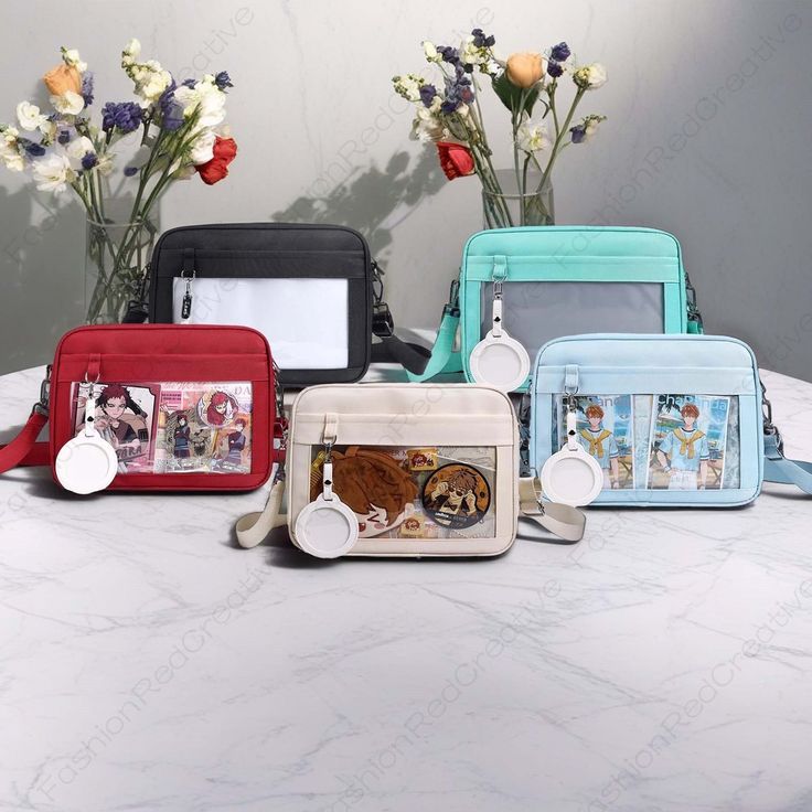 Cute Ita Handbag, Anime Ita Shoulder Bag,Daily Casual Ita Bag,Ita Crossbody Bag,Pin Display Bag,Transparent Window Bag,Gift for Anime Lovers Size ：30 x 9 x 23 cm Material:Nylon ✨This messenger bag can perfectly hold all your necessities. The bag has a transparent window panel that you can customize according to your preferences. You can display your pins, pictures, plush toys and other decorations. The shoulder strap is adjustable and can be carried by hand, crossbody or on one shoulder. It is s Pin Display Bag, Pins Pictures, Pin Display, Bag Transparent, Anime Plush, Ita Bag, Bag Pins, Bag Decoration, Bag Display