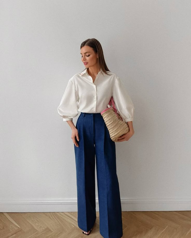 Business Casual Outfits Blue Pants, Blue And White Semi Formal Outfits, Dress Slacks Outfit Classy, Navy Blue Formal Outfits For Women, Navy Professional Outfits Women, Work Outfit Blue Pants, Formal Trousers Women Outfit, Navy Formal Outfit, Blue Interview Outfit Women