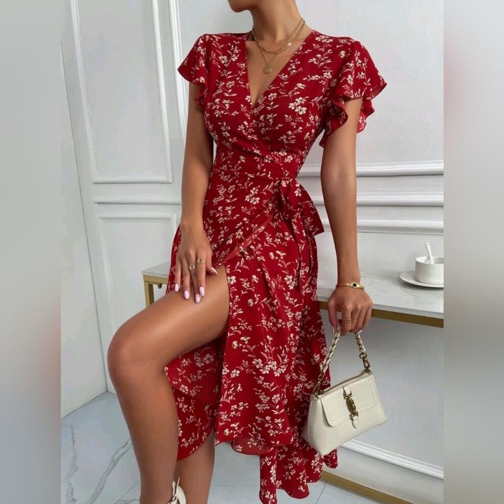 New Boho Floral Flutter Wrap Dress * Short Flutter Cap Sleeve * Wrap V Neckline * Tie Wrap Waist * Flowy A Line Midi Skirt *Approximate Unstretched Measurements* Xs (2) *Bust 34" *Waist 27.5" * Length 46.5" *Sleeve Length 4" Small (4) *Bust 35.25" *Waist 29" * Length 47.25" *Sleeve Length 4.25" Medium (6) *Bust 37" *Waist 30.75" * Length 48" *Sleeve Length 4.5" Large (8/10) *Bust 39.25" *Waist 33" * Length 48.75" *Sleeve Length 4.75" Xl (12) *Bust 41.75" *Waist 35.25" * Length 49.5" *Sleeve Leng Flattering Summer Dresses, Burgundy Summer Outfit, Summer Dresses Sleeves, Women’s Dresses, Romantic Body Type Outfit, Summer Party Dresses For Women, Floral Midi Dress Outfit, A Line Summer Dresses, Wrap Up Dress