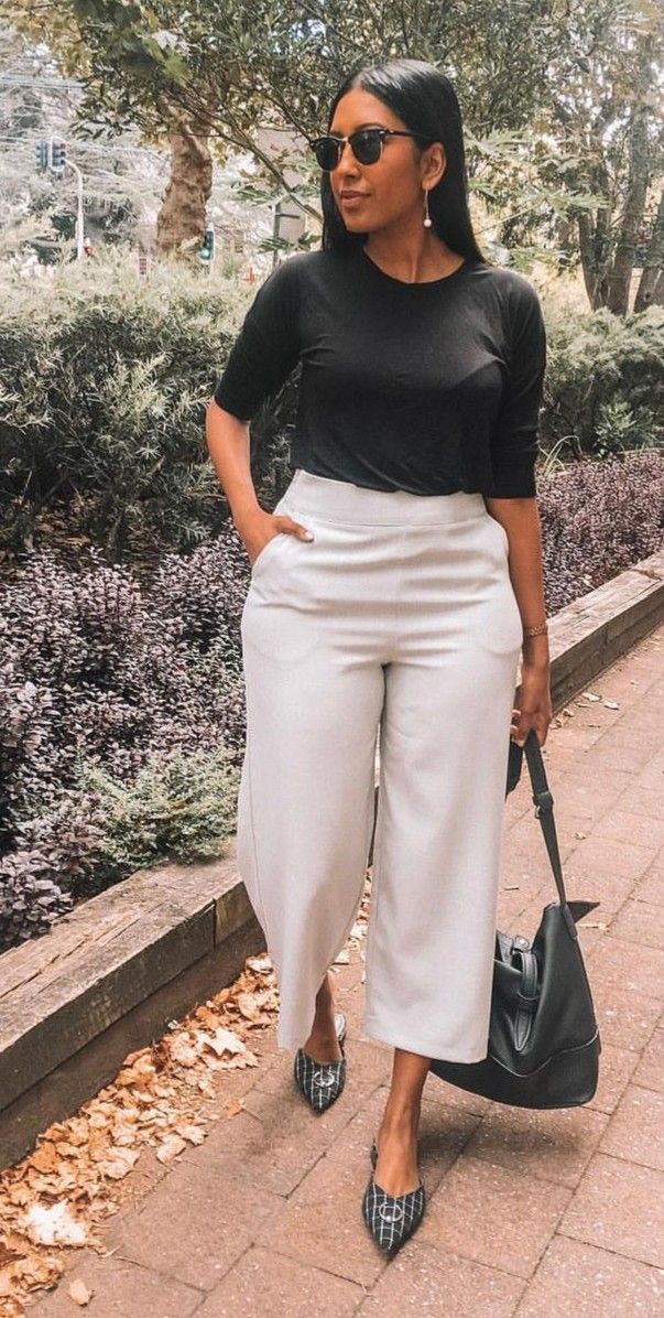 New York City Business Casual, Graphic Tee Trousers Outfit, Black Palazzo Pants, Classy Yet Trendy, Career Outfits, Corporate Fashion, Casual Outfit Inspiration, Stylish Work Attire, Effortlessly Chic Outfits