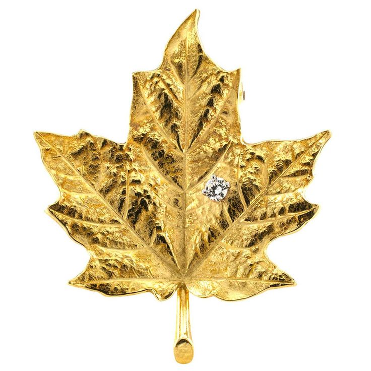 Tiffany & Co. Diamond Gold Maple Leaf  Brooch Tiffany Co Necklaces, Gold Leaf Jewelry, Leaf Brooch, Antique Brooches, Diamond Brooch, Leaf Jewelry, Gold Diamond Jewelry, Gold Brooches, Tiffany And Co