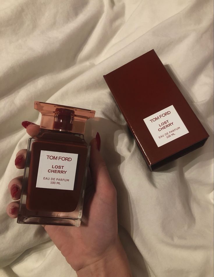 Tom Ford Lost Cherry, Koleksi Parfum, Lost Cherry, Tom Ford Private Blend, Tom Ford Perfume, Loving Him Was Red, Perfume Collection Fragrance, Dark Feminine Aesthetic, روتين العناية بالبشرة