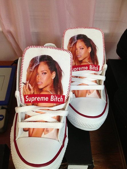 Supreme Bitch Rihanna Converse, Hypebeast Fashion, Women's Spurs, 2013 Swag Era, Dr Shoes, Rihanna Style, Bad Gal, Rihanna Fenty, Colorful Eyeshadow