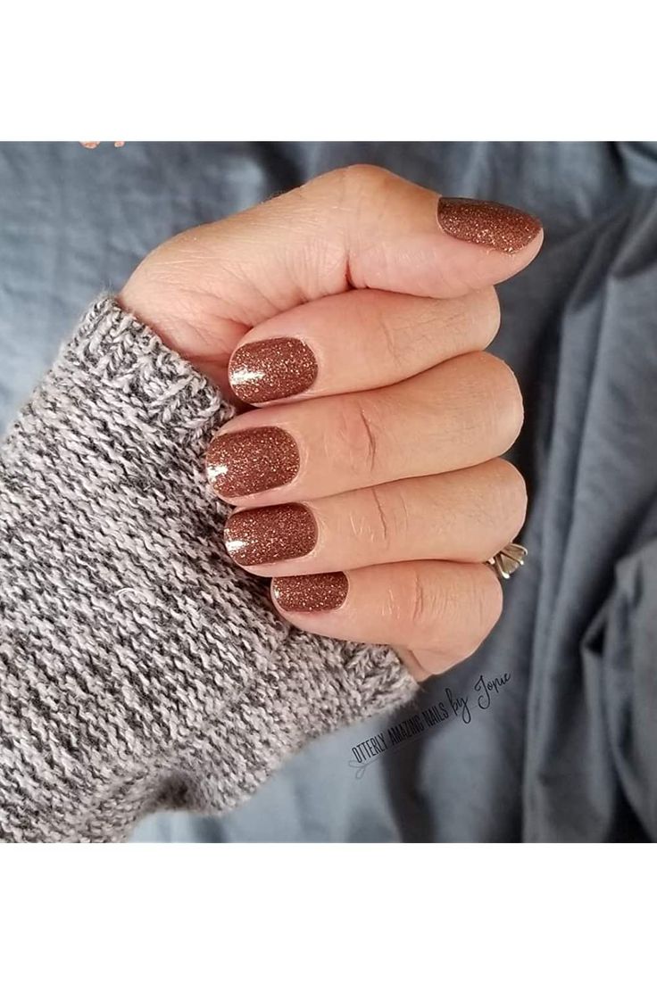 Color Street Sahara Jewel, Cinnamon Nails, Thanksgiving Nails Color, Halloween Nail Colors, Light Nail Polish, Street Makeup, Brown Glitter, Gold Nail Polish, Fall Gel Nails