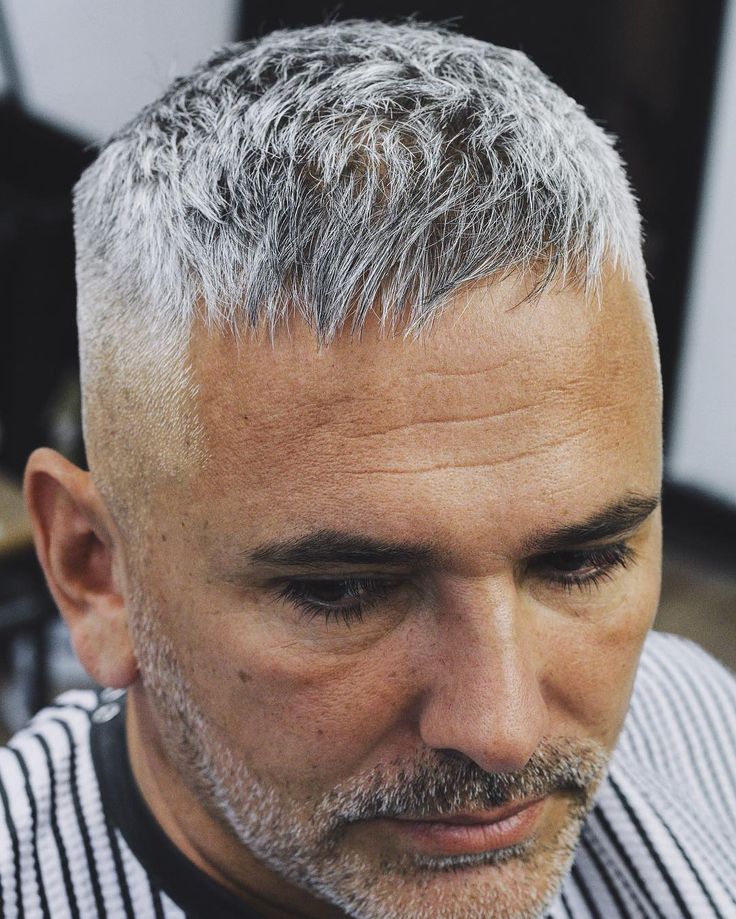 This textured Caesar crop is a stylish men's haircut for thinning hair. It makes hair appear thicker and covers a receding hairline. #menshair #menshaircuts #menshairstyles #greyhairmen #grayhairmen #saltandpepperhairmen #silverfox #shorthairmen #shortmenshair #caesarhaircut #fade #texturedcrop #thinninghairmen #recedinghairlinemen #balding Mens Short Hairstyles, Haircuts For Balding Men, Older Men Haircuts, Caesar Haircut, Stylish Mens Haircuts, Hairstyles For Receding Hairline, Older Mens Hairstyles, Receding Hair Styles, Grey Hair Men