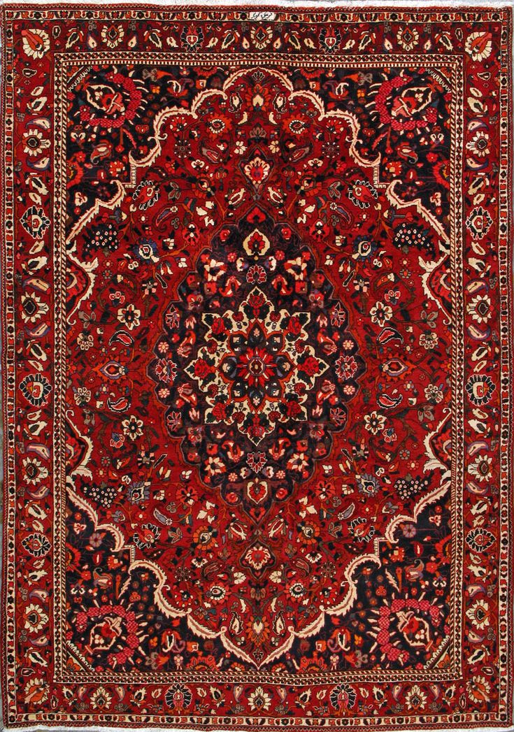 Red Carpet Aesthetic, Red Persian Rug, Bakhtiari Rugs, Persian Rug Designs, Persian Carpets, Buying Carpet, Types Of Carpet, Large Carpet, Knotted Carpet