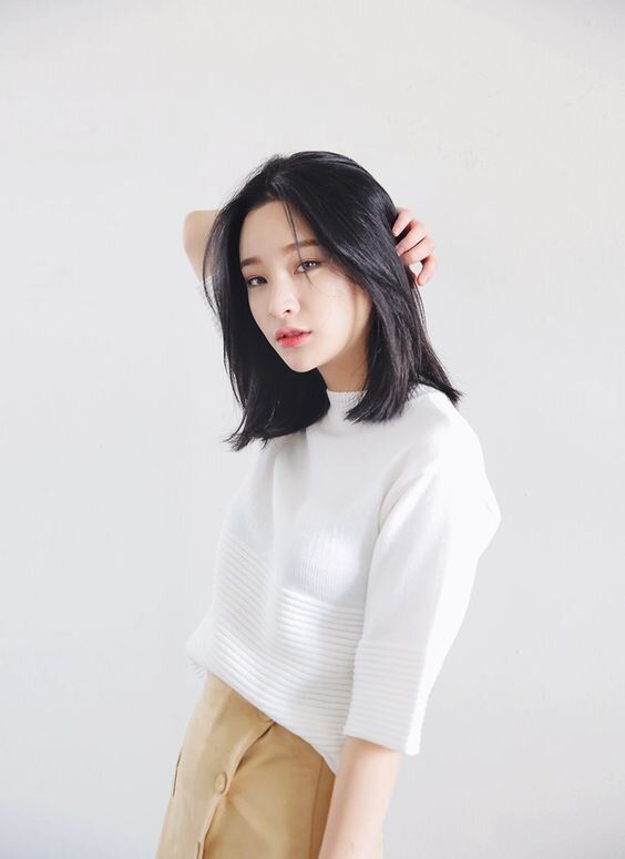 The Classic Lob Korean Medium Hair, Medium Short Haircuts, Short Black Hair, Shot Hair, Korean Short Hair, Long Bobs, Asian Short Hair, Haircut Inspiration, Peinados Fáciles Para Cabello Corto