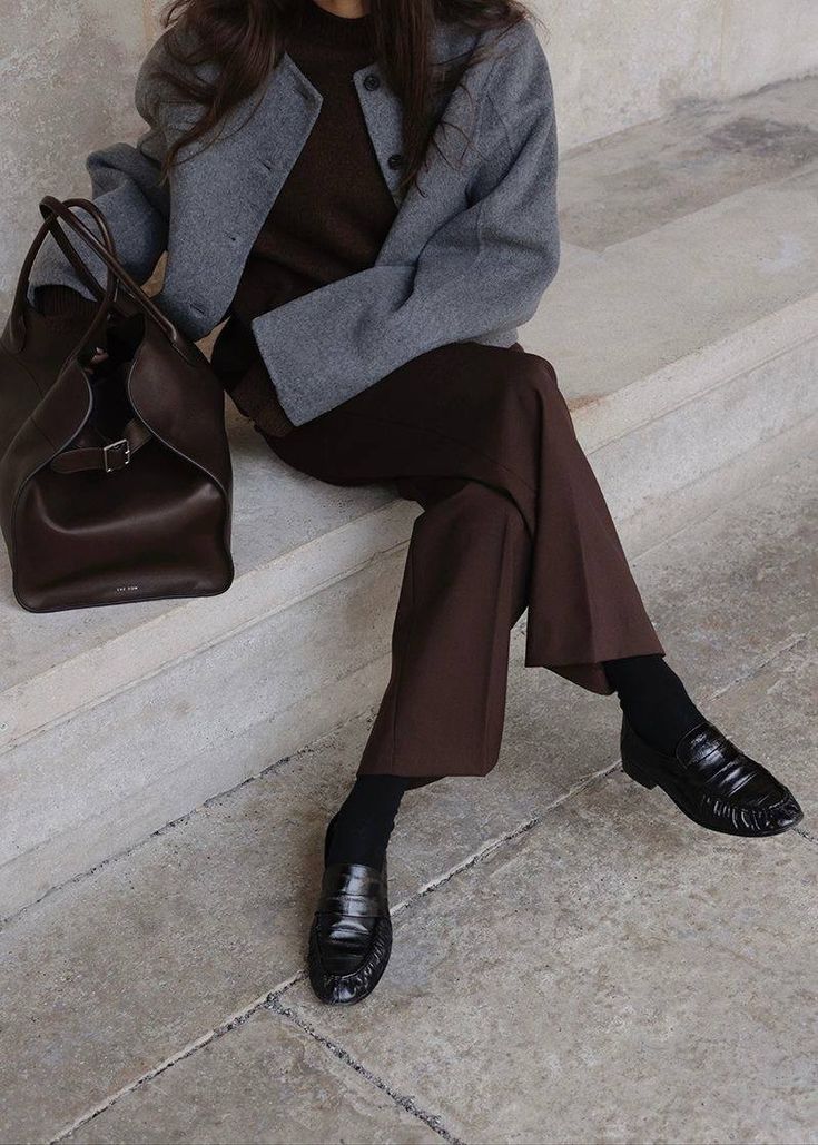 Loafer Outfits, Look Office, Loafers Outfit, Brown Outfit, Grey Outfit, Rainy Day Outfit, Autumn Outfit, 가을 패션, Mode Inspiration