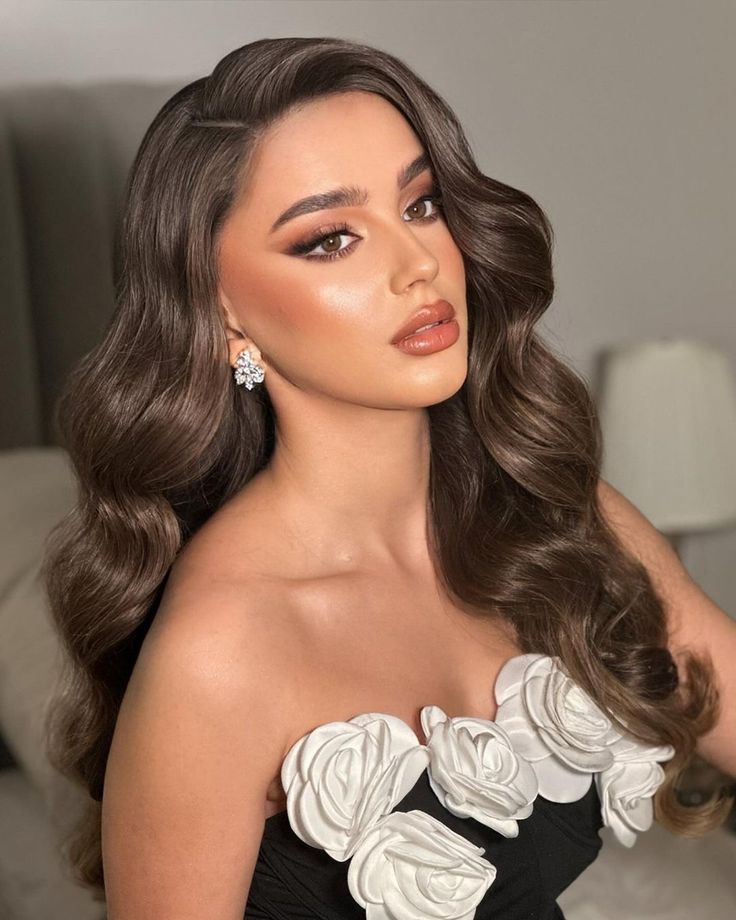 Glam Bride Makeup, Hollywood Hair, Long Hair Wedding Styles, Glam Hair, Peinados Fáciles Para Cabello Corto, Wedding Hair Inspiration, Soft Glam, Hair Stylist Life, Bride Makeup