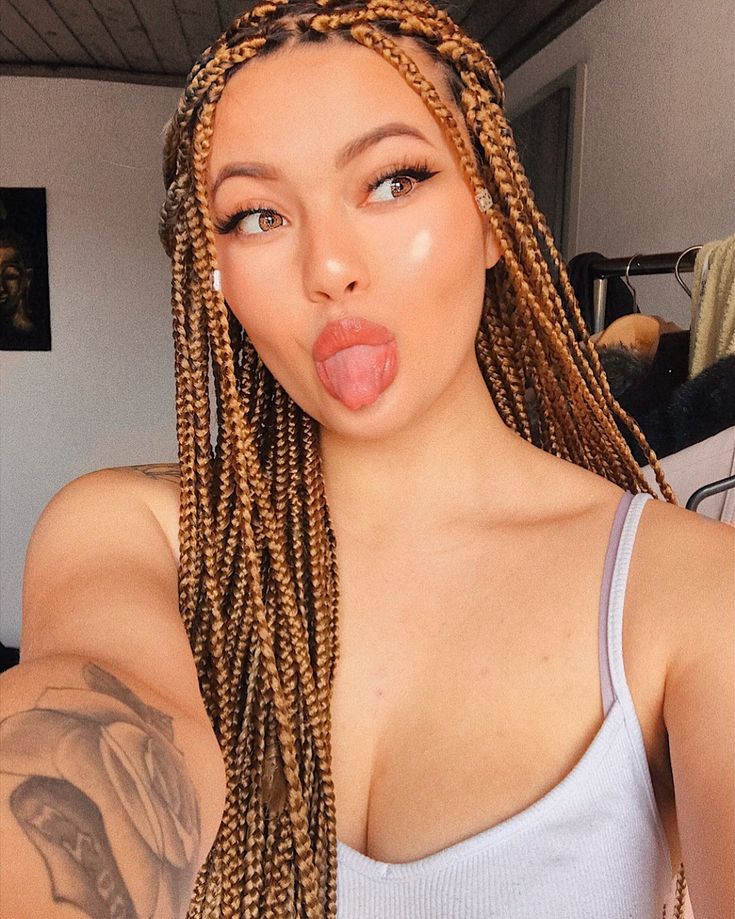 Tattoo Tattoos Badass Asian Box Braids Thai Asian Box Braids, Twist Long Braids, Asian Braids, 360 Hair, Box Braid Hair, Birthday Style, Boxer Braids, Cute Box Braids, Cute Simple Hairstyles