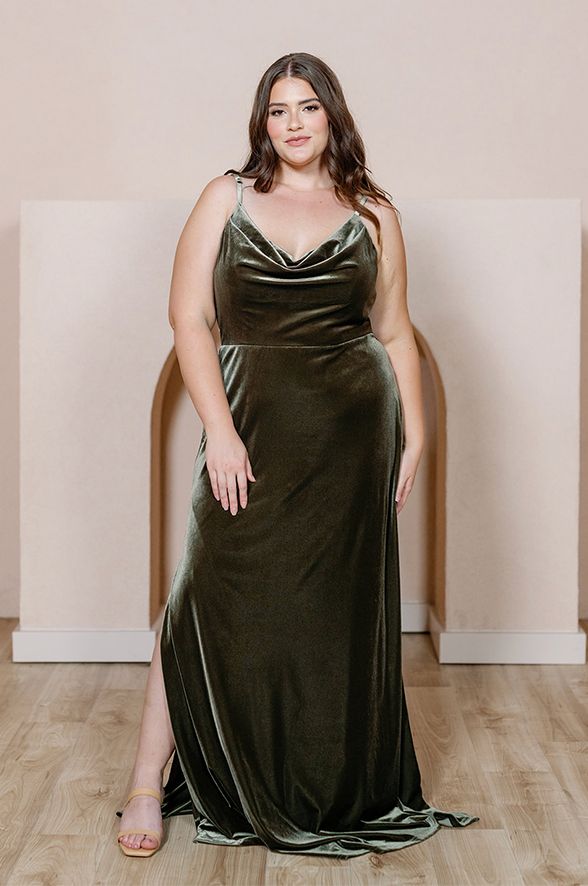 Model: Tegan; Size: 20; Color: Dusty Olive Navy Blue Velvet Dress, Emerald Green Velvet Dress, Wedding Parties Colors, Velvet Bridesmaid Dresses, Mermaid Evening Gown, Green Velvet Dress, Ever Pretty, Bridesmaid Dress Colors, Evening Gowns Elegant