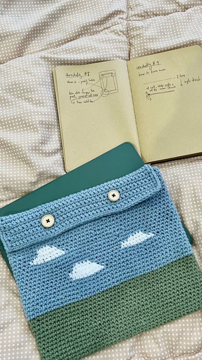 #fashion #crochet #crochetideas #cloudpouch #cloudpouchcrochet #aesthetic #sky #blue #crochetpeojectsidea #crocheting #crochetdesign #aestheticstyle Ipad Pouch Crochet, Ipad Crochet Case, Crochet Ipad Case, Crochet Book Cover, Pouch Crochet, Ipad Pouch, Crochet Book, Aesthetic Sky, Fashion Crochet