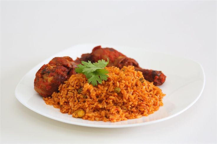 Jollof rice. African Jollof Rice, Jollof Rice Recipe, Plantain Porridge, Nigerian Foods, Nigerian Dishes, Ghana Food, Ghanaian Food, Slow Cooker Teriyaki Chicken, International Food Recipes