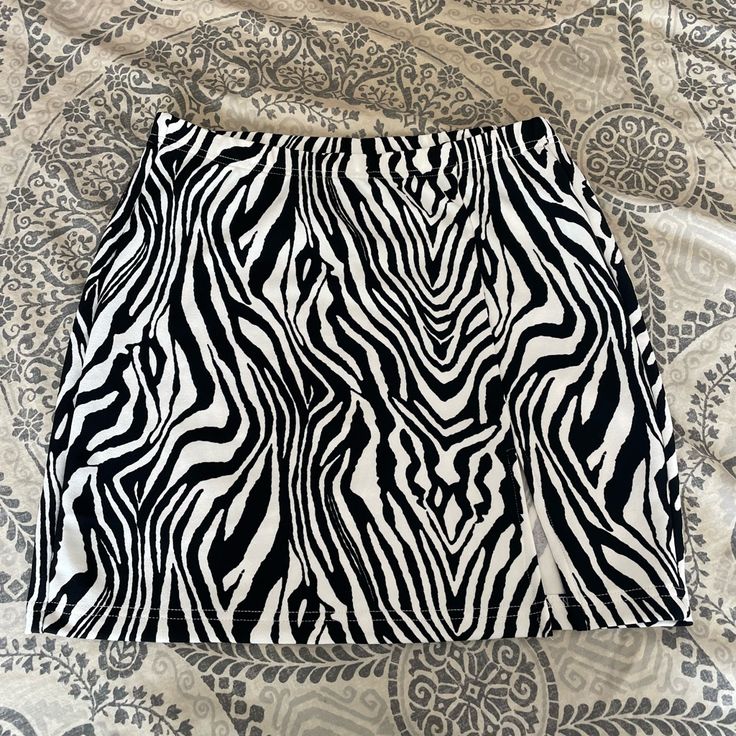 Zebra Mini Skirt Never Worn Make An Offer Printed Skirt Outfit, Purple Zebra Print, Shein Skirts, Zebra Print Skirt, Purple Zebra, Skirt Outfits, Zebra Print, Mini Skirt, Black Women