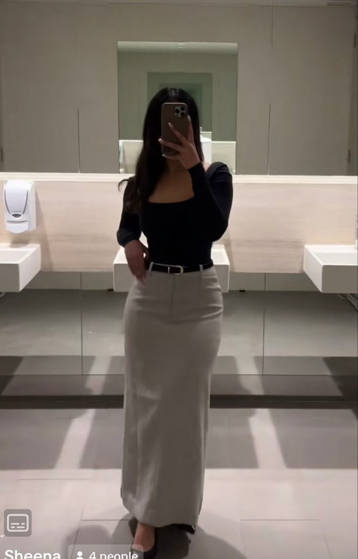 Cute Business Casual Dresses, Casual Business Attire For Women Summer, Classy Outfits For College, 2024 Work Outfits, Corporate Baddie Aesthetic Outfit, Danielle Pheloung Work Outfits, Business Casual Outfits For Women Skirt, Modest Outfit Inspirations, Modest Girly Outfits Casual