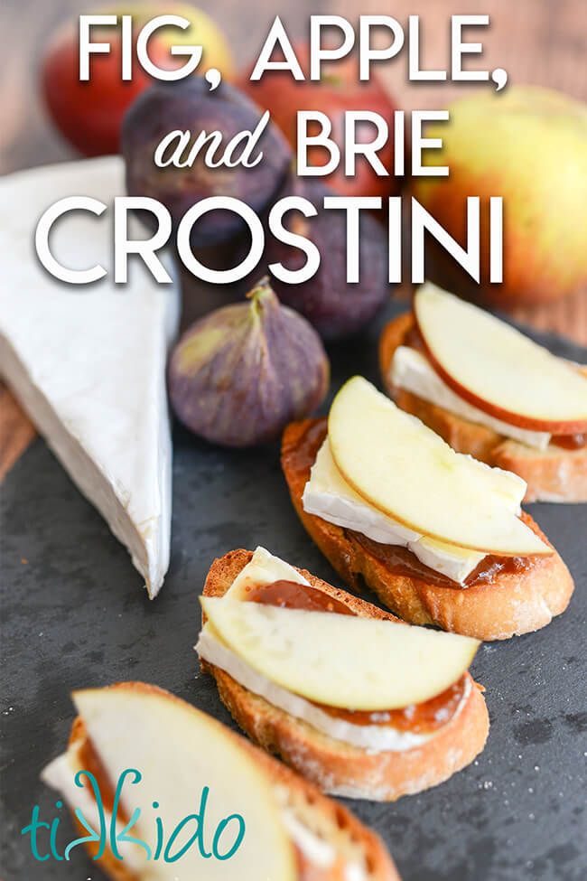 figs, apple and brie crostini on a cutting board with the title overlay