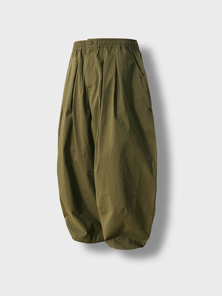 Editor's NotesThese balloon pants are built with room to move, and relaxed through the hip and thigh, with a full leg.Crisp and classic, it is easy-going and fresh with 30 weight cotton. - Side and back  pockets- Adjustable hem with string- Balloon pants with elastic waistband- Embroidered logo Measurements(in.)One size- Total length: 39.46in.- Waist: 14.57 to 20.47in.- Front rise: 16.14in.- Hip: 31.56in.- Thigh: 17.72in.- Leg opening: 11.42in.Model Size Height - 5’ 61”Weight Loosely Fitted Cotton Parachute Pants, Baggy Cotton Parachute Pants For Spring, Loosely Fitted Cotton Wide-leg Parachute Pants, Baggy Solid Cotton Chinos, Relaxed Fit Cotton Harem Pants, Cotton Relaxed Fit Solid Harem Pants, Green Cotton Wide-leg Parachute Pants, Khaki Cotton Parachute Pants With Elastic Waistband, Cotton Khaki Harem Pants With Elastic Waistband