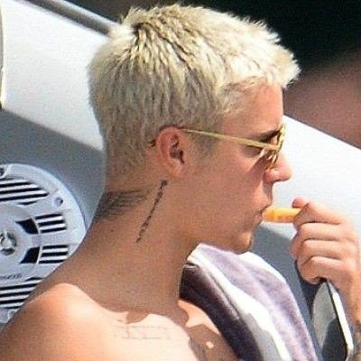 Justin Bieber Bleached Hair, White Short Hairstyles, Asian Buzzcut Men, Justin Bieber Buzzcut, Blonde Buzzcut Men, Short Bleach Blonde Hair, Bleached Buzzcut, Justin Bieber Hairstyle, Blonde Buzzcut