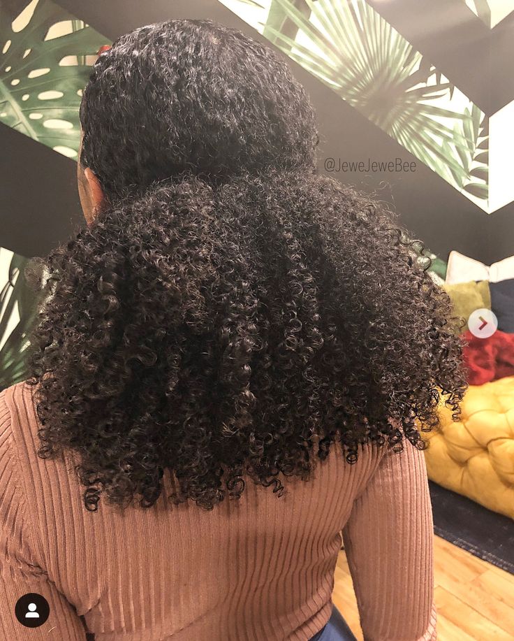 Water Hair Growth, Natural Hair Growth Remedies, Cabello Afro Natural, Afro Hair Care, Natural Hair Moisturizer, Natural Hair Growth Tips, Hair Remedies For Growth, Pelo Afro, Beautiful Curls