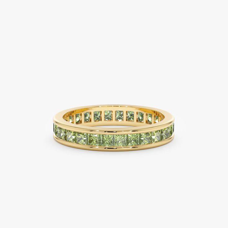 Adorn your finger with our Peridot Full Eternity Ring, a radiant celebration of August's birthstone. This exquisite piece showcases the warm allure of the green gemstone in a princess cut, offering a perfect blend of sophistication and individuality. Elevate your style with this timeless and vibrant symbol of elegance. Memory Ring, Ring Princess Cut, Gold Armband, Full Eternity Ring, August Birthstone, Mode Casual, Peridot Ring, Eternity Ring Diamond, Channel Set