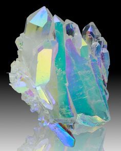 an image of some kind of crystal on a cell phone with the caption tweet angel aura quartz