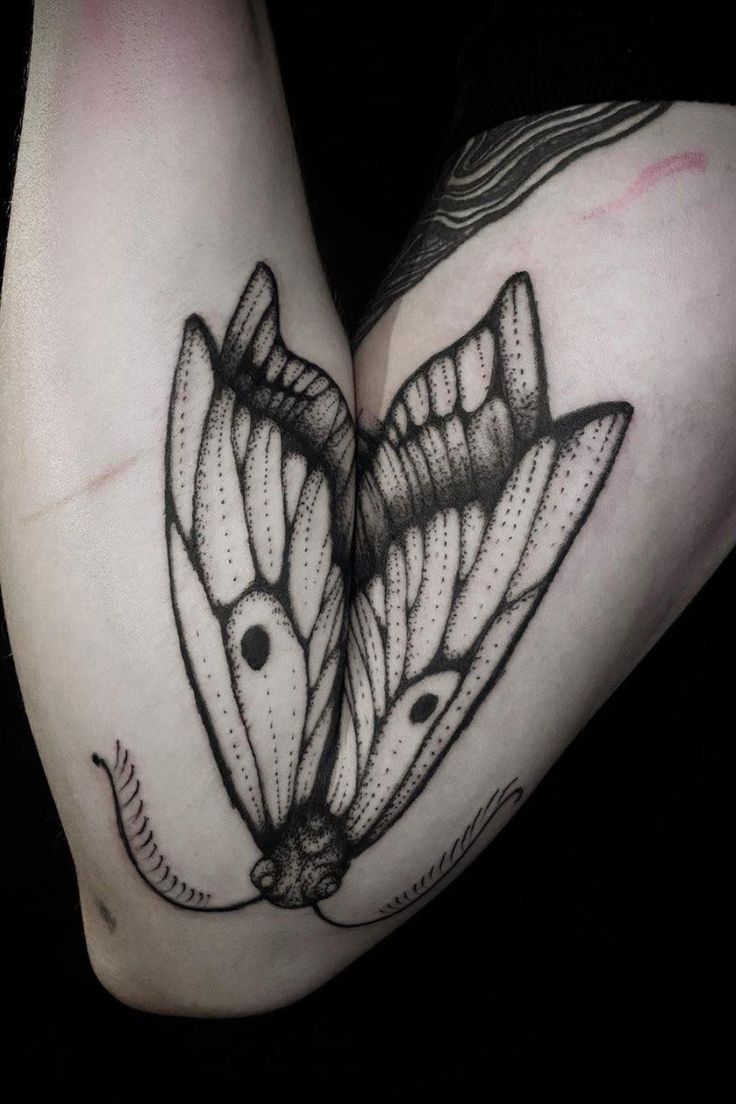 tattoo
tattoos
tattoo designs
tattoo ideas
tattoo artist
tattoo inspiration
tattoo art
tattoo design
tattoo beauty Moth Tattoo Design, French Tattoo, Sticker Tattoo, Fantasy Tattoos, Elbow Tattoos, Moth Tattoo, Butterfly Tattoos, Butterfly Tattoo Designs, Knee Tattoo