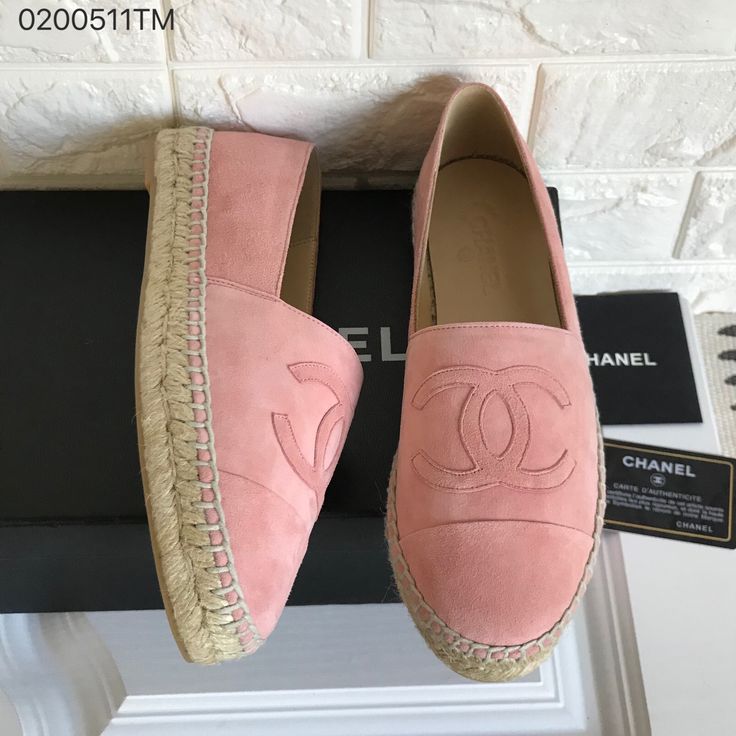 Pink Espadrilles, Chanel Espadrilles, Crocs Boots, Comfortable Loafers, Chanel Espadrille, Chanel Fashion, Gorgeous Shoes, Slides Shoes, Shoe Obsession