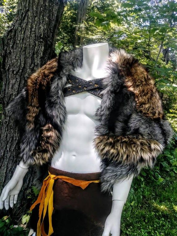 Fur Mantle, Fur Costume, Viking Wedding, Viking Costume, Viking Clothing, Fantasy Costumes, Fantasy Clothing, Fantasy Fashion, Character Outfits